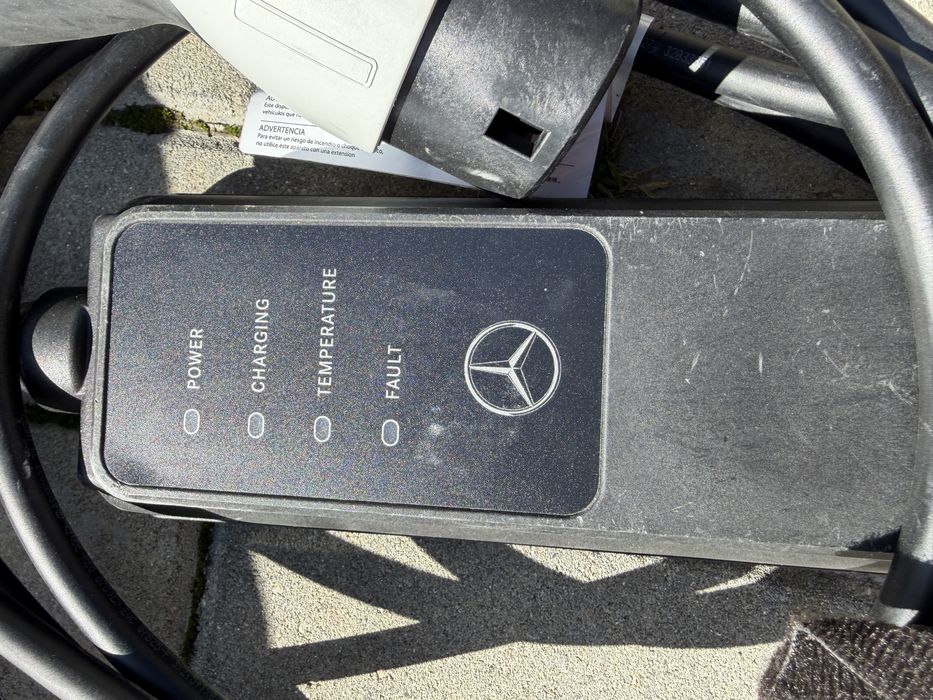Încărcător hybrid plug in  Mercedes-Benz APTIV 2,4 kW Type 2