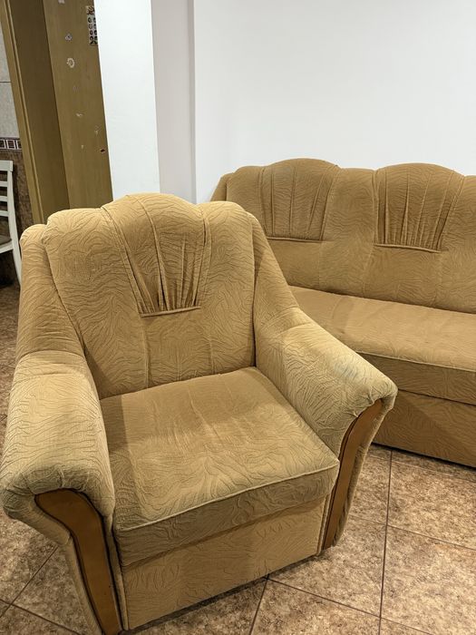 Vand fotoliu maro. 2 bucati identice