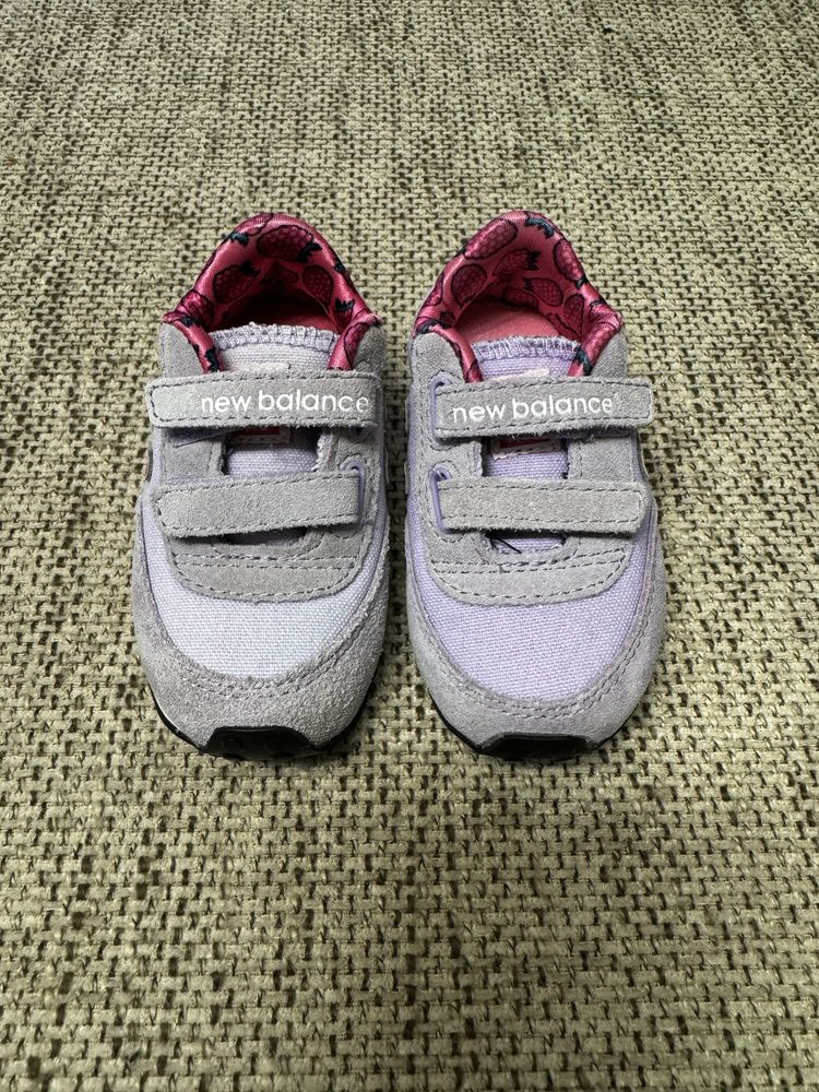 New balance маратонки