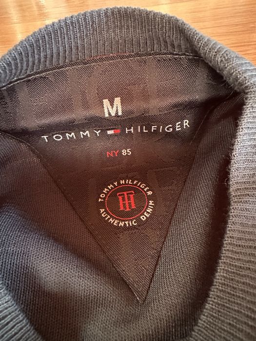 Мъжки пуловер Tommy Hilfiger в петролен цвят,финно плетиво