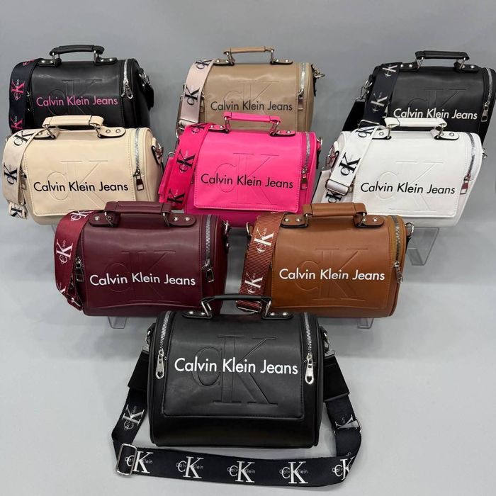 Genți superbe acum pe stoc