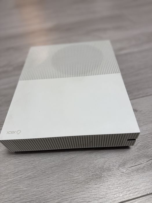 Vand Xbox One S - Stare foarte buna