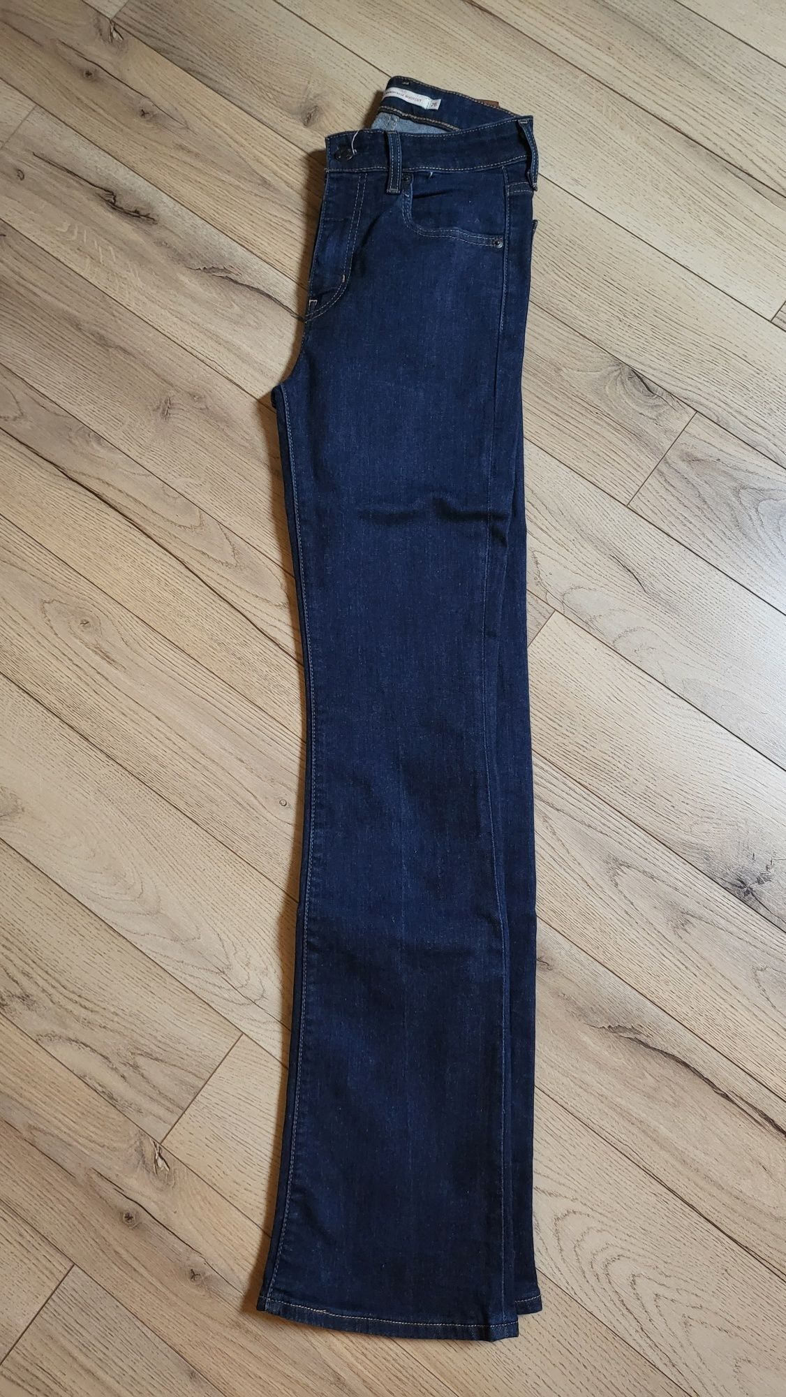 Set 2 perechi de blugi/ jeans Levi's fete/femei mărimea 25 și 26