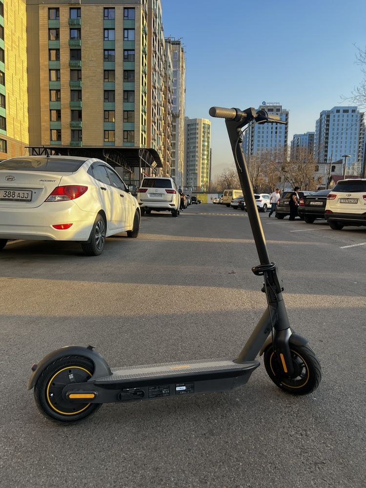 Продается ninebot max g30