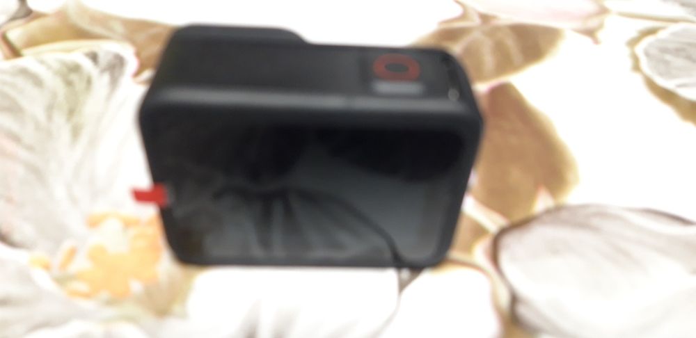 Vând go pro hero 8 black