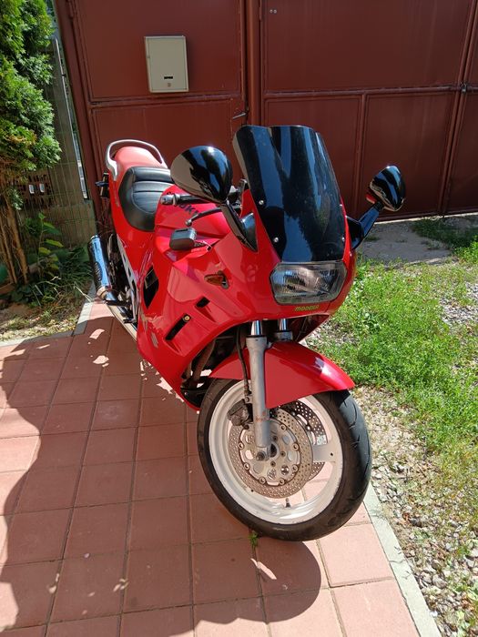 Suzuki gsx 600 ,,
