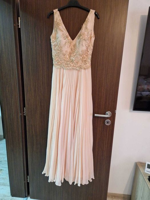 Vand rochie de seara
