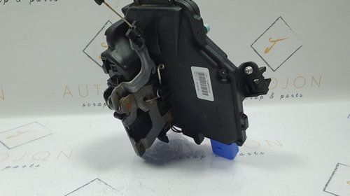 Broasca usa dreapta spate VOLKSWAGEN TOURAN 1T3 2010 - 2015 7L0839016H