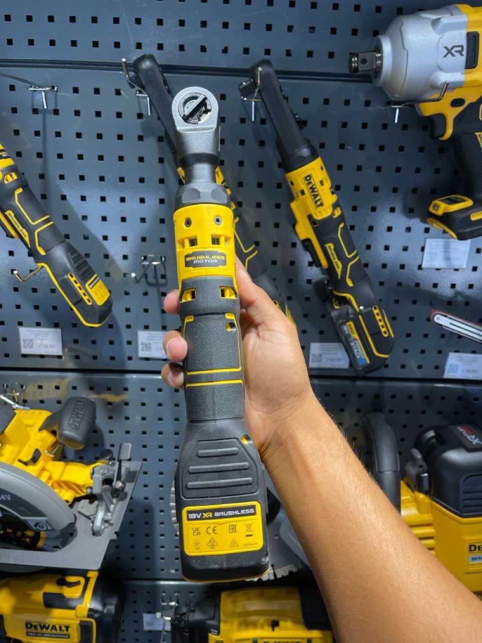 Гайковерт аккумуляторный угловой DeWALT (Без АКБ и ЗУ) DCF512N-XJ