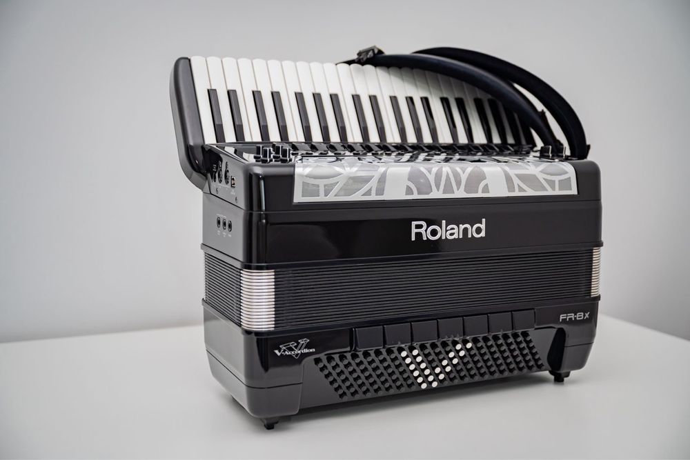 Vând Roland Fr 8x cu Garanție