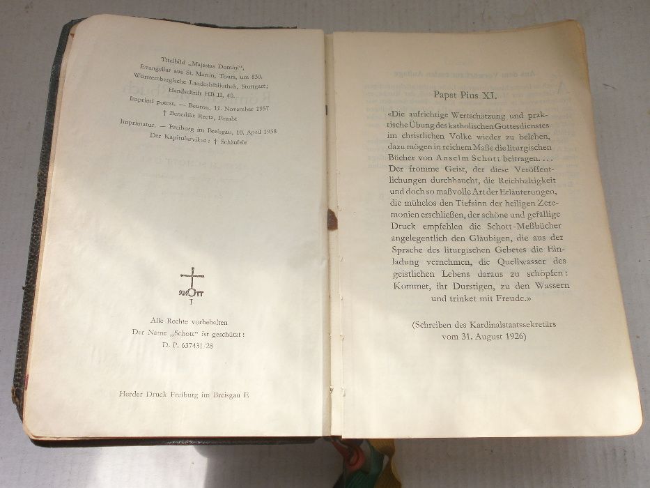 Стара Немска Библейска Книга с Кожени Корици и Позлатени Страници