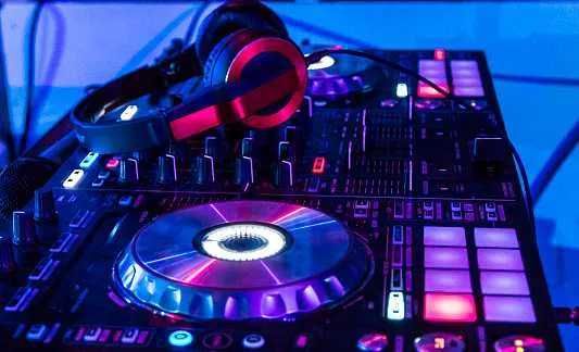 DJ Boomfire  Evenimente  Nunti  Botez  Majorat Invitatii Marturii