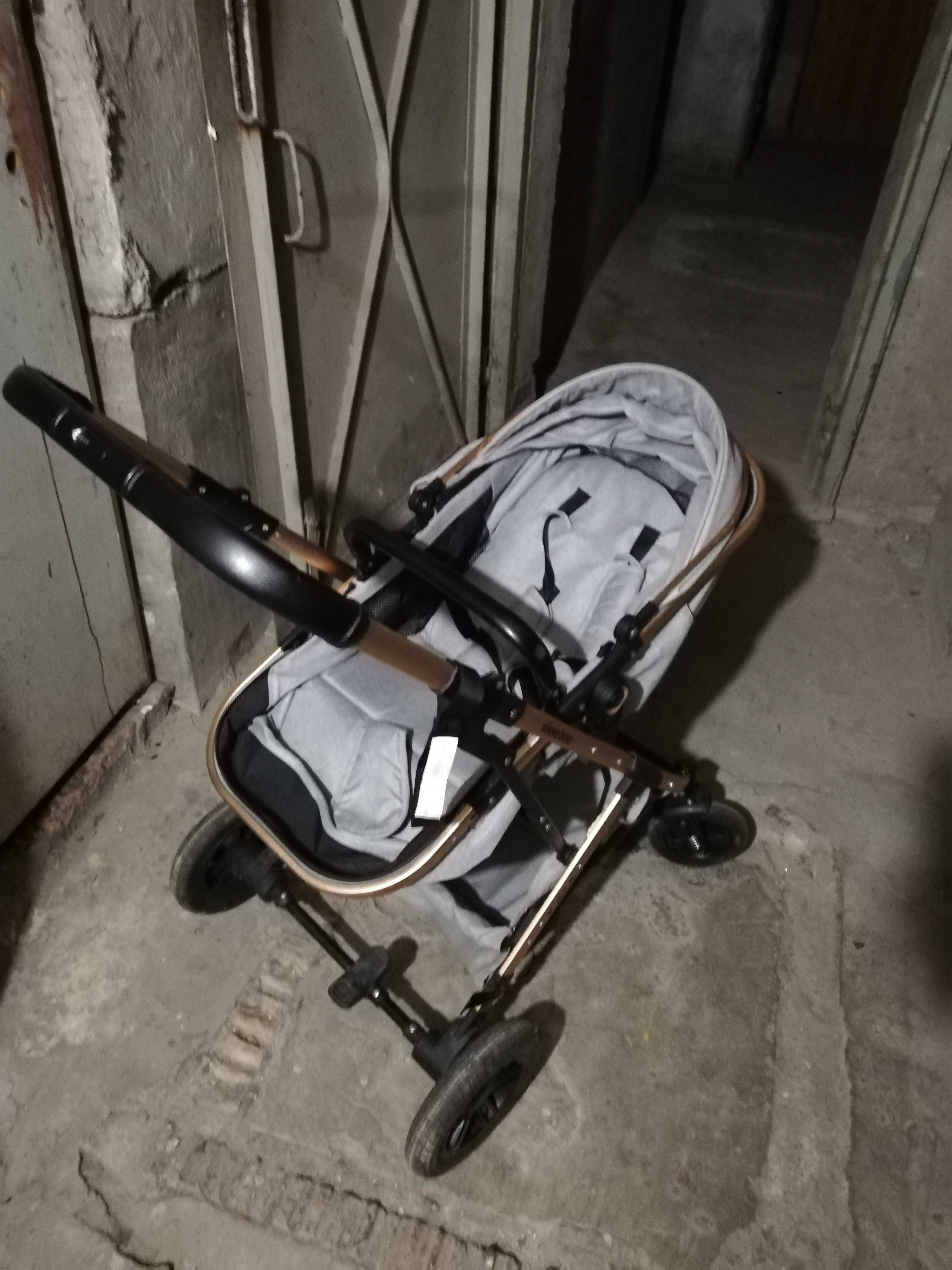 Бебешка количка в отлично състояние
