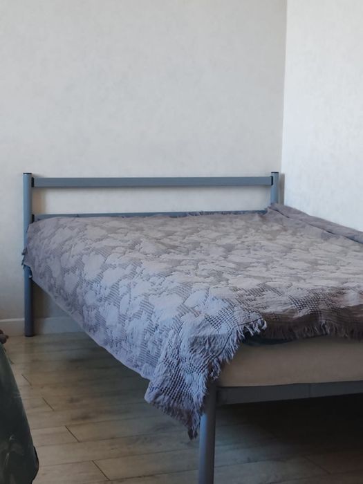 Продам кровать , торг есть