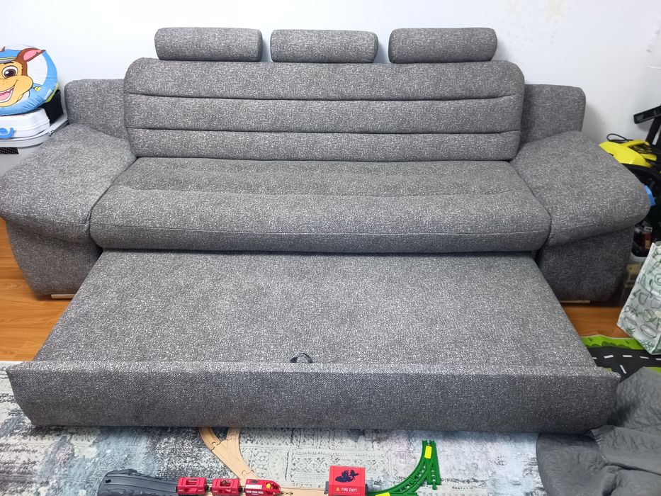 Canapea extensibila 3 locuri