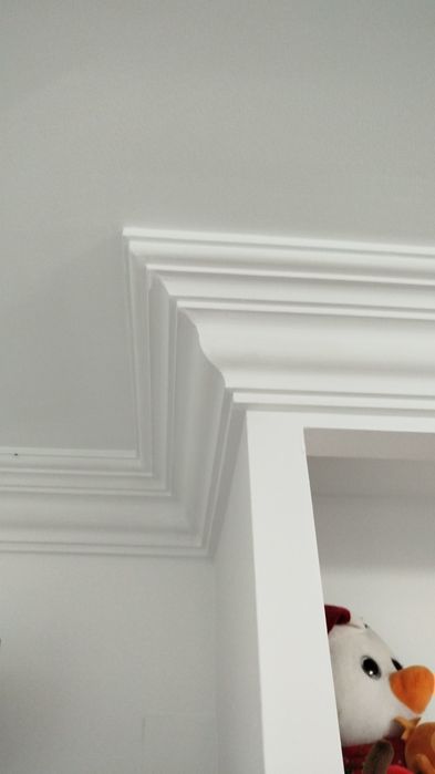 Montaj profile decorative zugrav