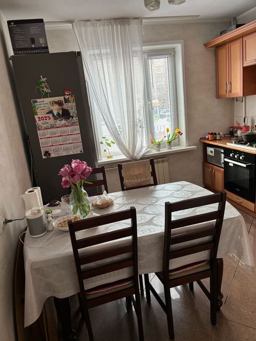 Продам 3-х комнатную квартиру в центре