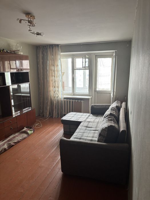 Сдам 2 комнатную на длительный срок