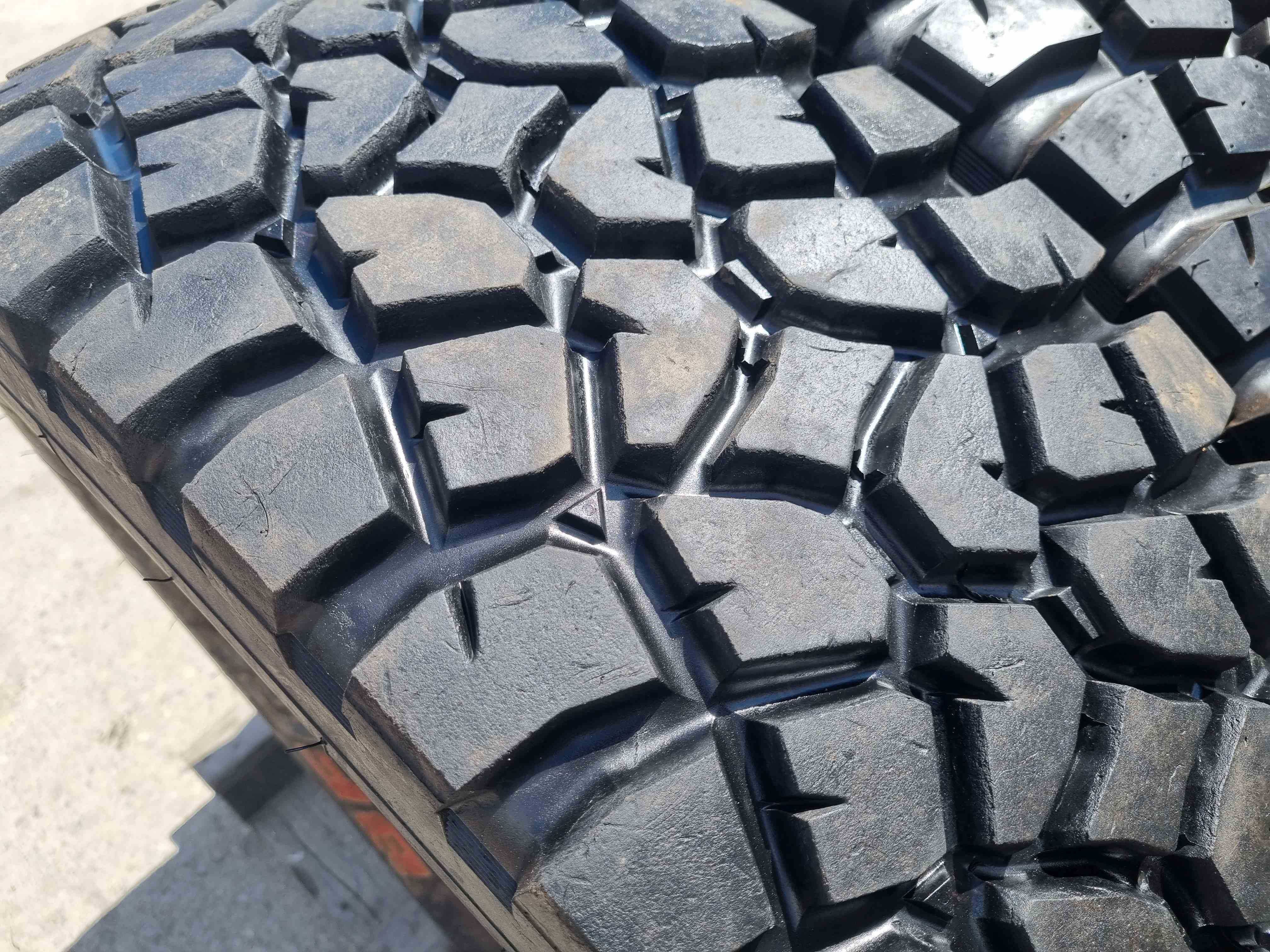 SET 4 Anvelope Vara 37X12.50 R17 BFGOODRICH All Terrain TA