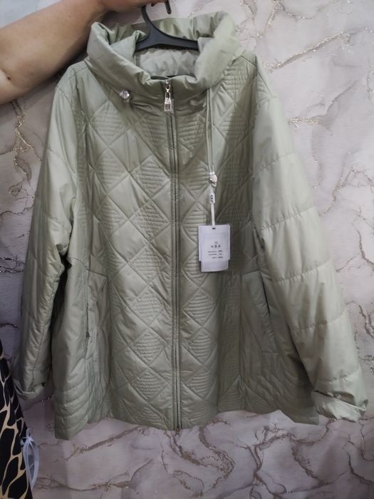 Продам новую куртку