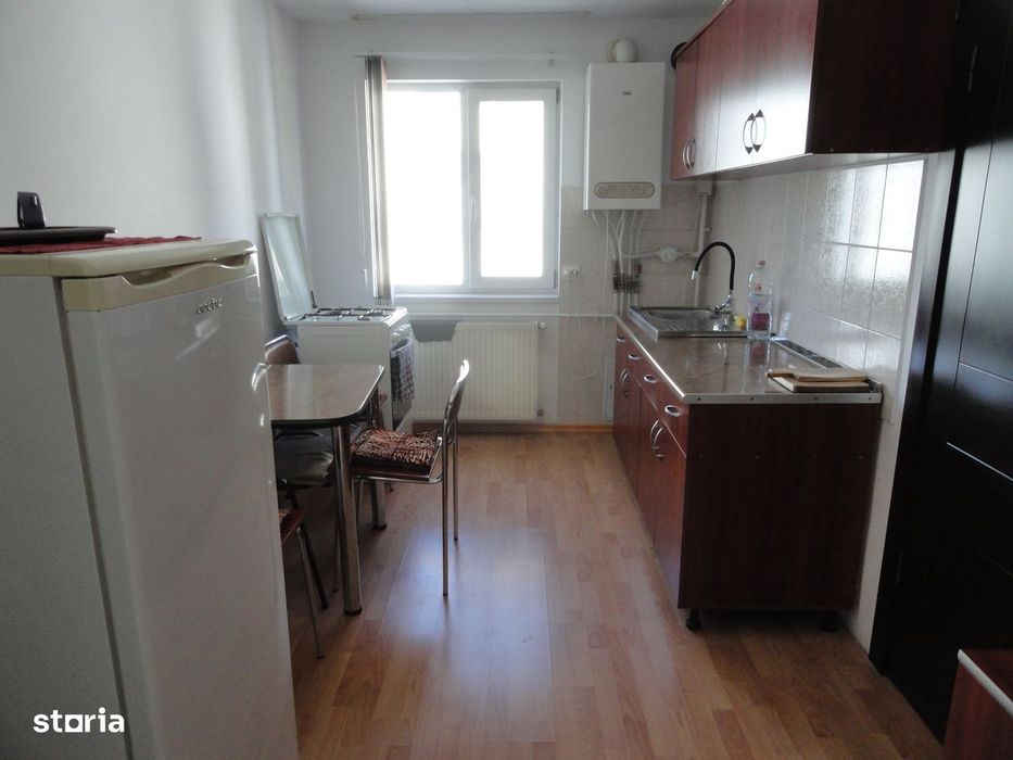 Apartament 1 camera, etaj 2, renovat, centrala pe gaz, complet mobilat