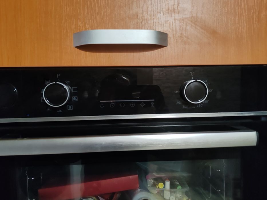 Cuptor incorporabil Beko