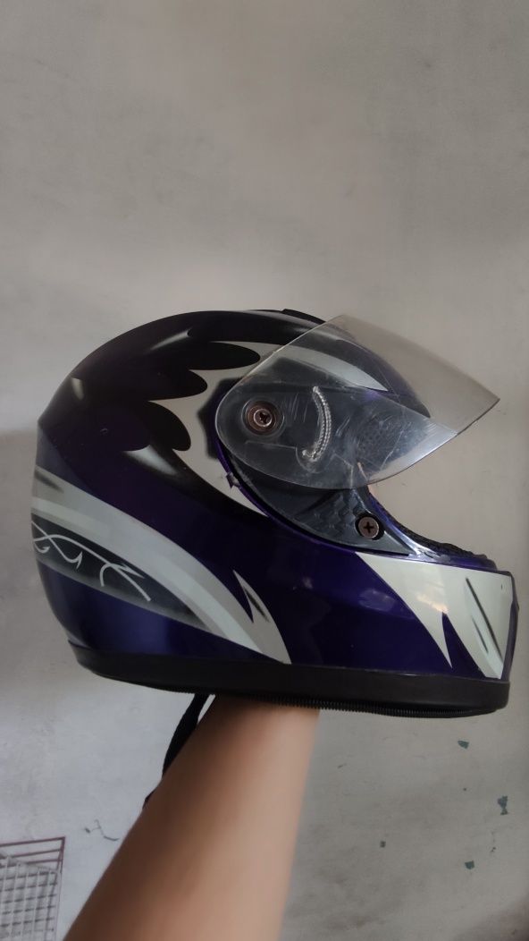 Продается мото-шлем