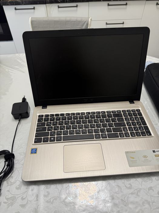 Asus Vivobook 15 Intel Pentium 4417u | 4GB | 500GB