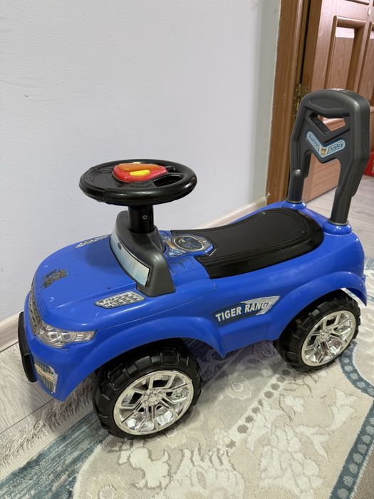 Толокар машинка в хорошем состоянии