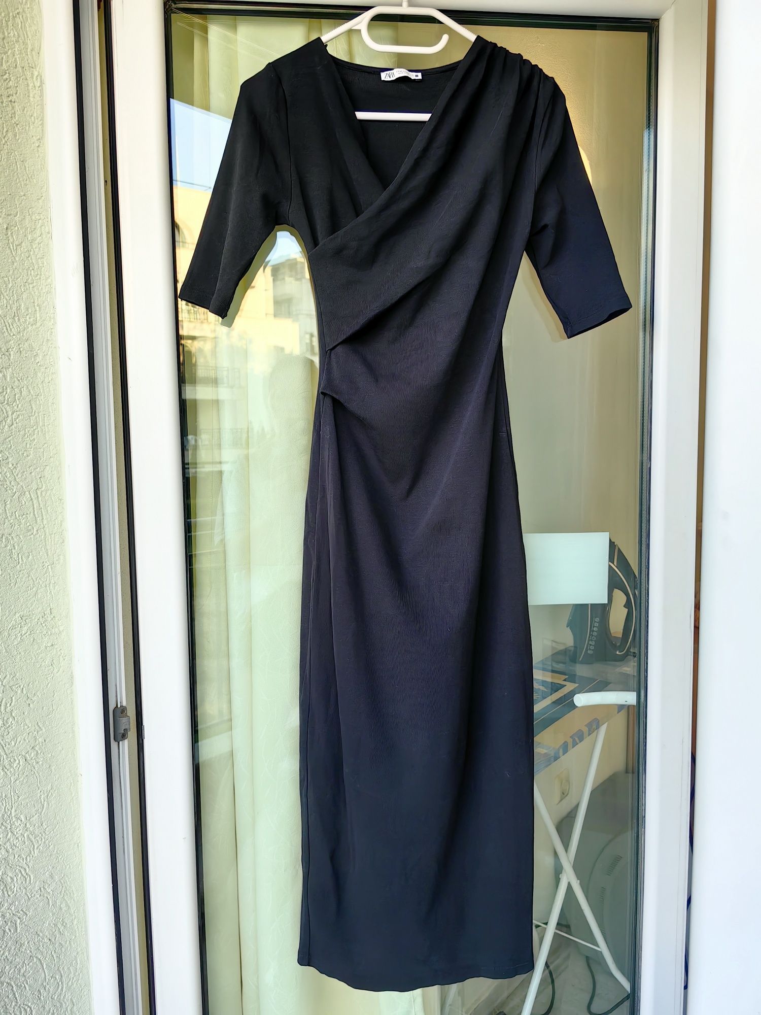 Рокля черна Zara