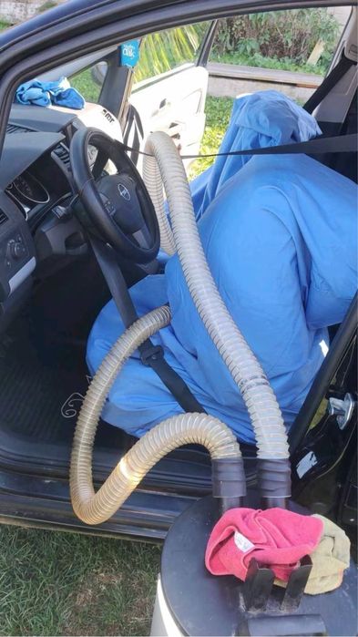 Curatare profesionala coltare,canapele,saltele si interioare auto