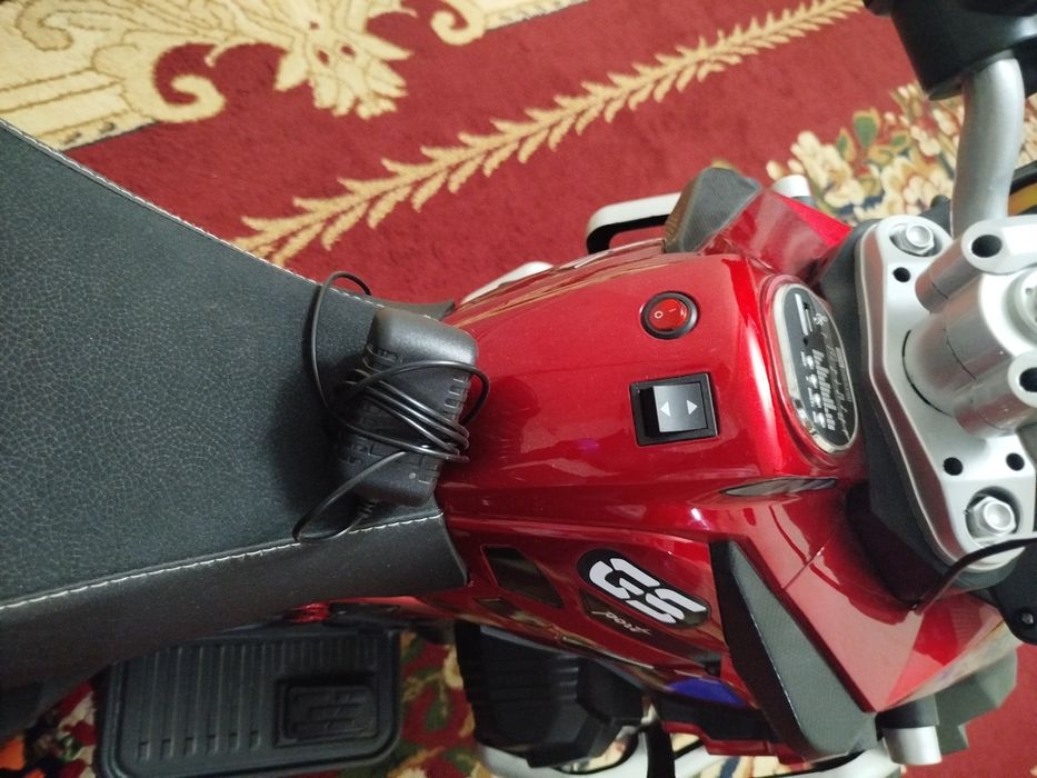 Детская мотоцикл сотилади холати янги срочнига