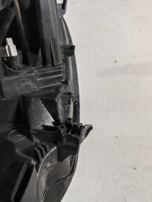 Far dreapta, Renault Megane 4, Cod 260107670R.