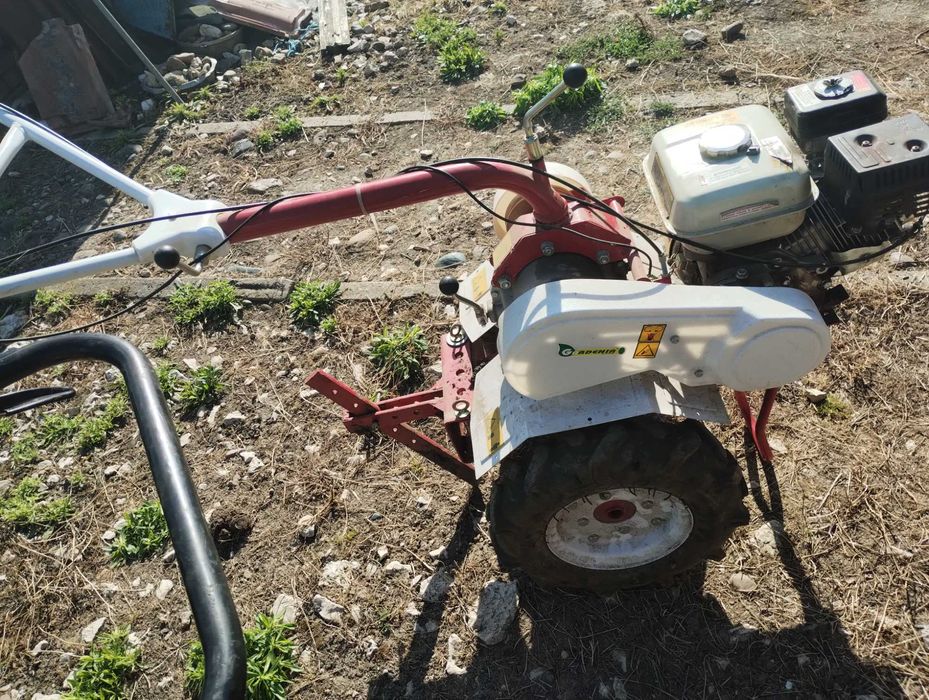 Продавам мотофреза Гардена РД1050