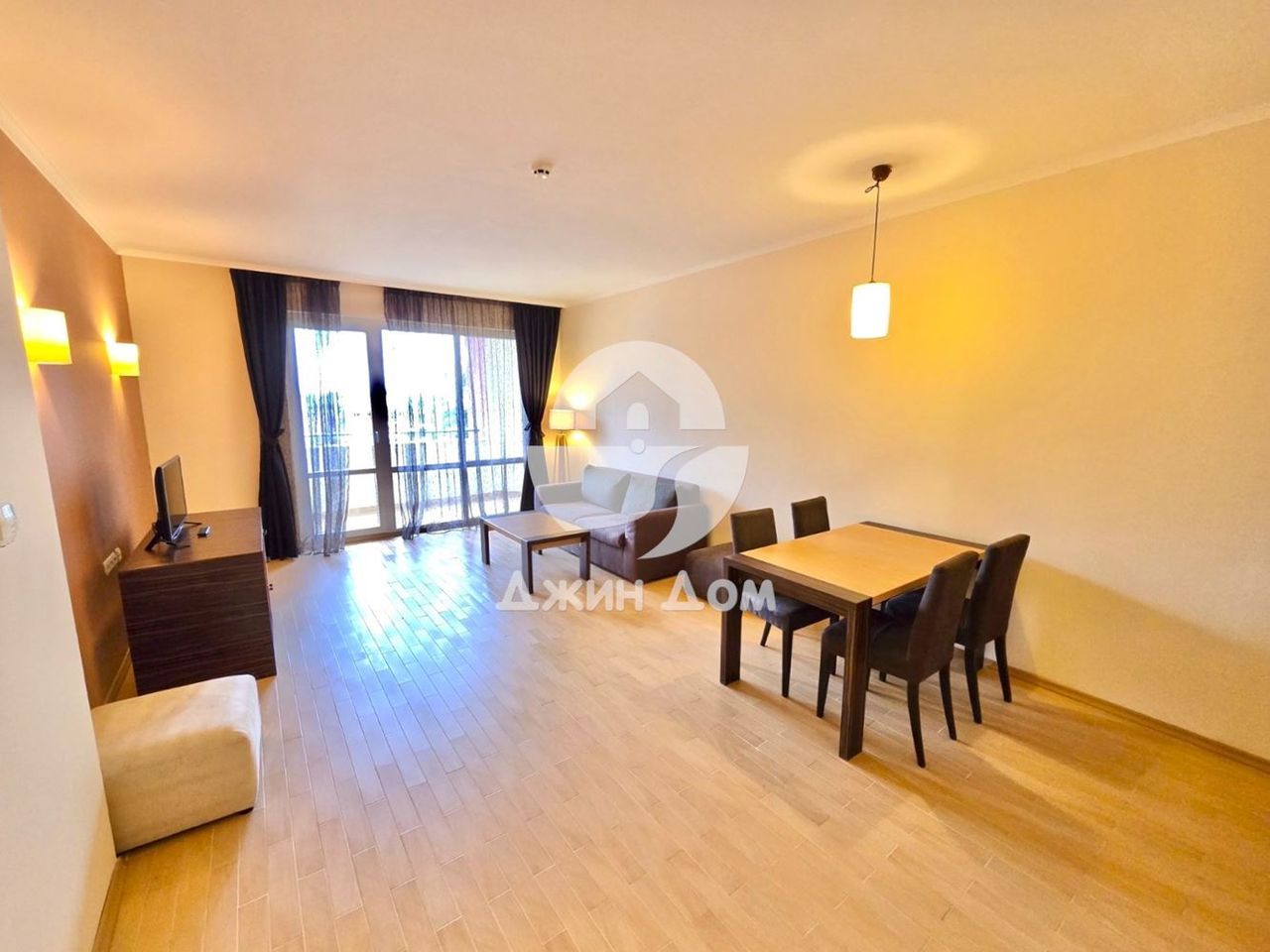 Продава се Двустаен апартамент в к.к. Слънчев бряг - 84 кв.м за 1012 €/кв.м - Снимка #1