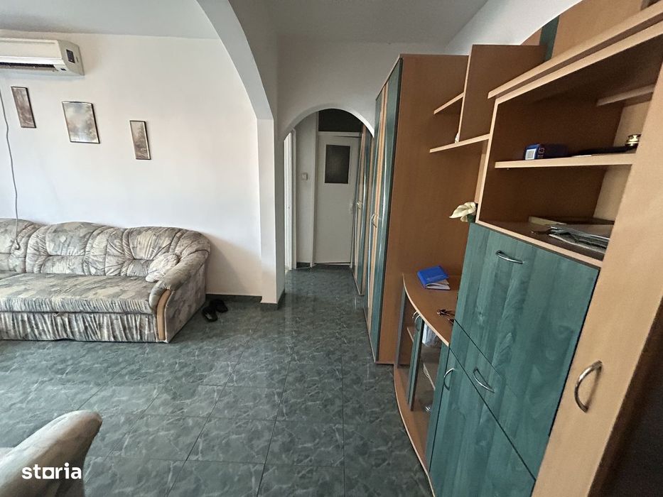 Vand apart.4 cam.st.117 mp,situat in Aradul-Nou,et.1/4,cu termoteca