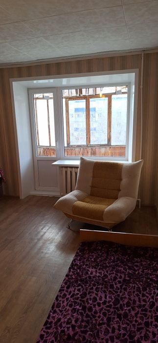 Продам 1 комн., 13 мкр., 4 этаж неугловая.