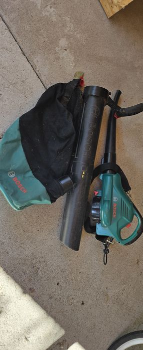 Suflanta/aspirator frunze Bosch