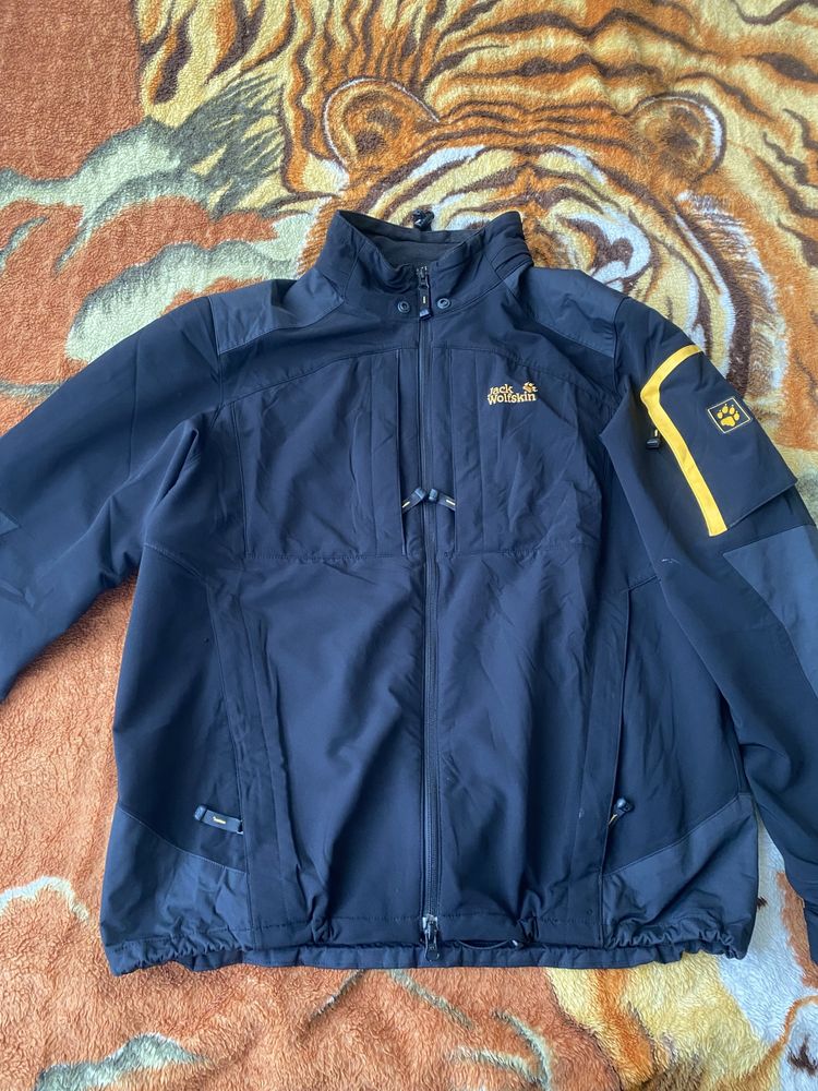 Яке Jack Wolfskin