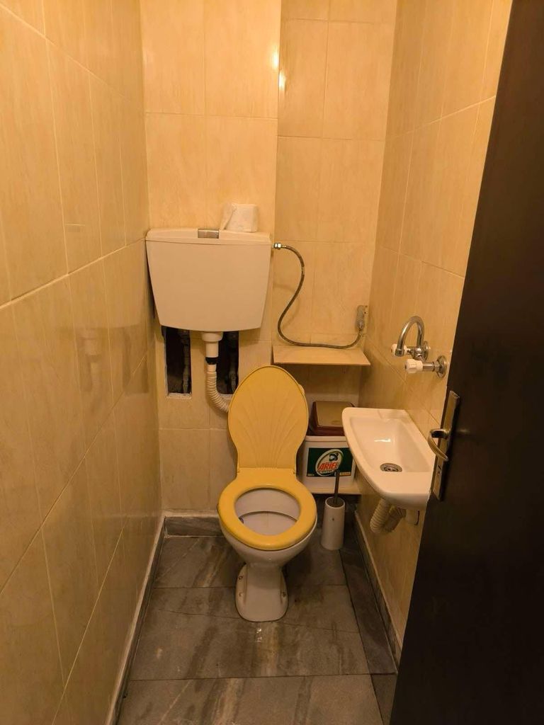 Дава се под наем Тристаен апартамент в София, Гео Милев - 100 кв.м за 700 € - Снимка #7