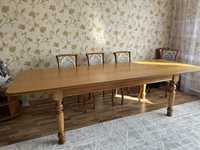 Продам стол обеденный(гостевой) из натуральнго дуба