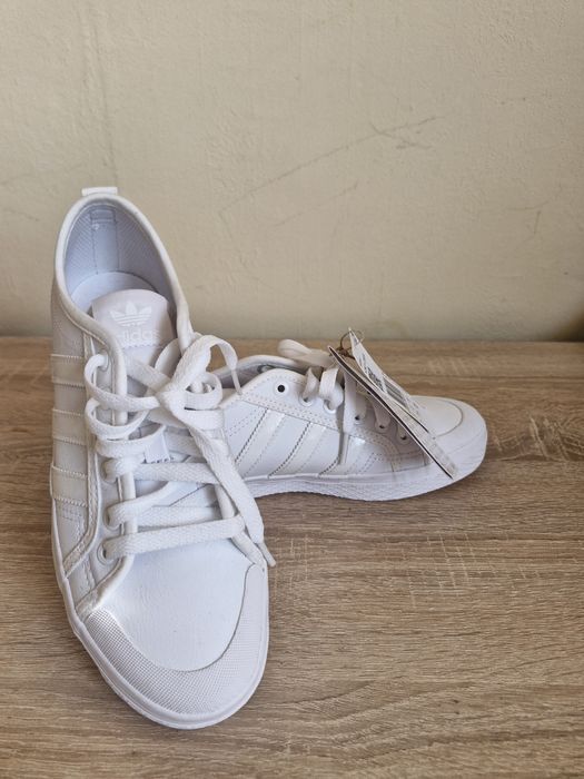 Дамски кецове adidas