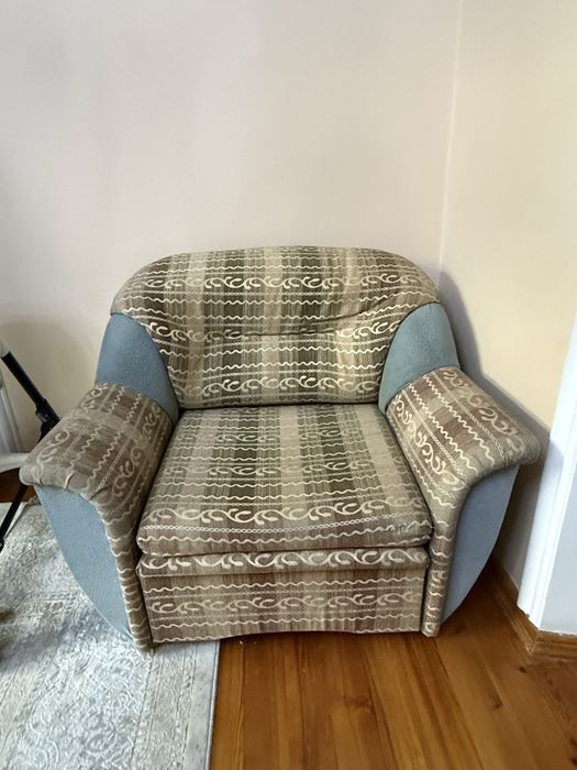 Продаю диван и 2 кресло в хорошем состоянии