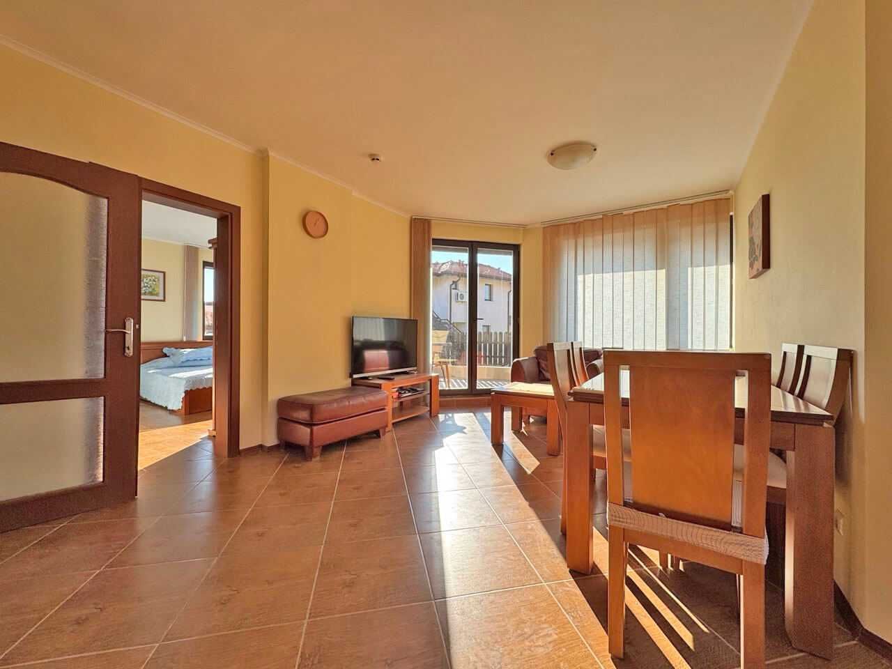 Просторен тристаен апартамент в к-с „Bay View Villas“, Кошарица