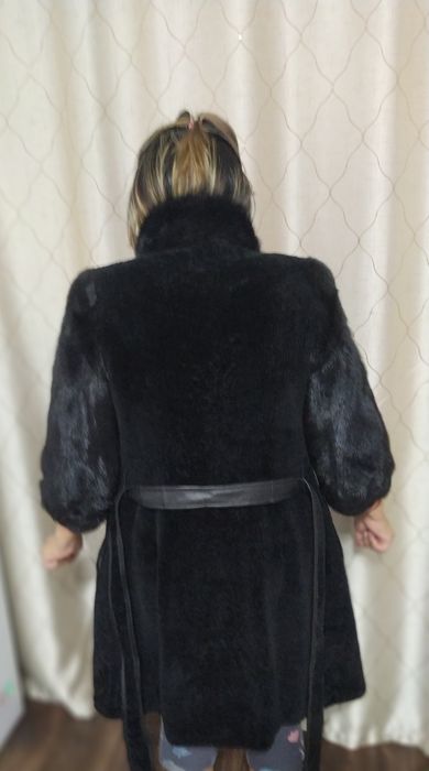 Продам мутоновую шубу