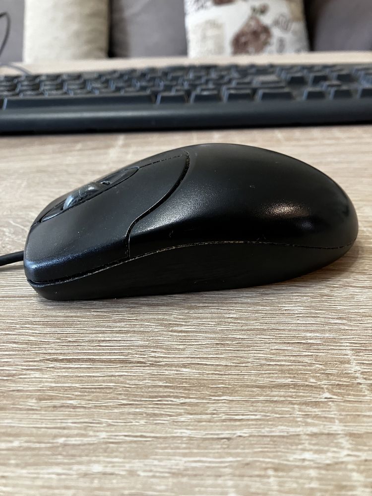 Комплект клавиатура и мишка