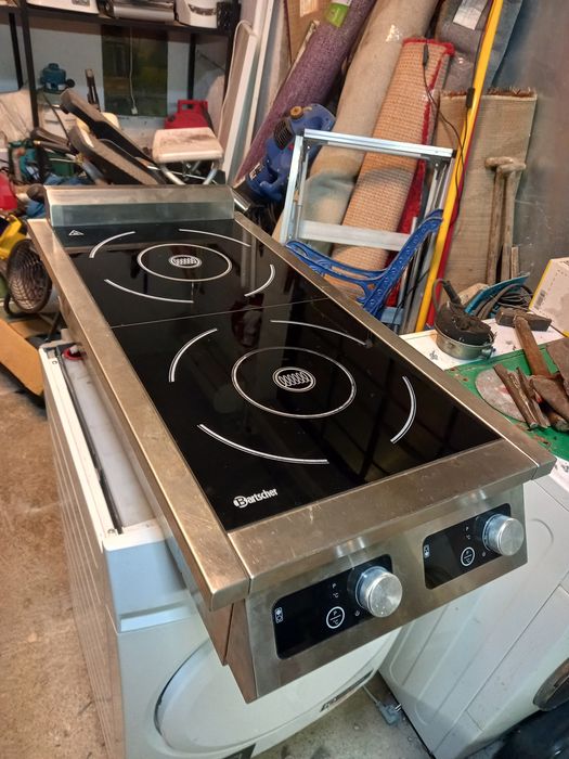 Индукционен професионален котлон