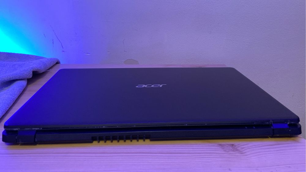 Vând Acer Aspire 3, I5 Gen a 10-a, 1Tb Ssd