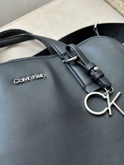 Дамска чанта Calvin Klein