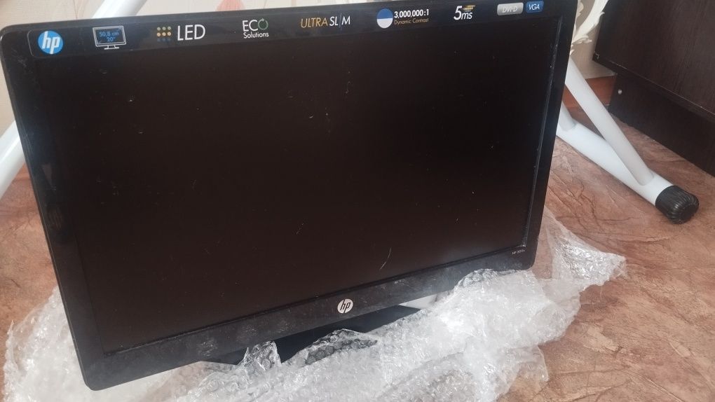 Монитор HP 2011x В ПОДАРОК клавиатура